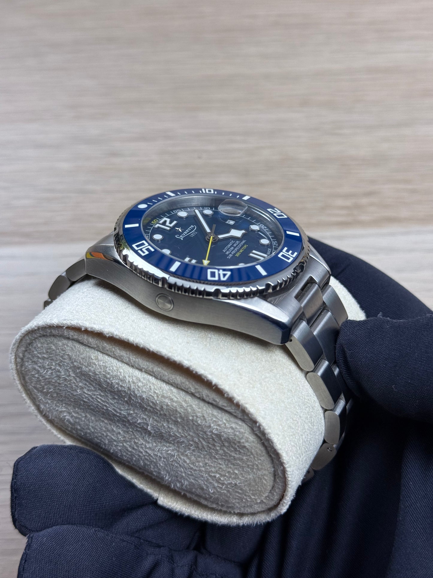 LEVRETTE LEVMASTER SUB-PROFESSIONAL 300