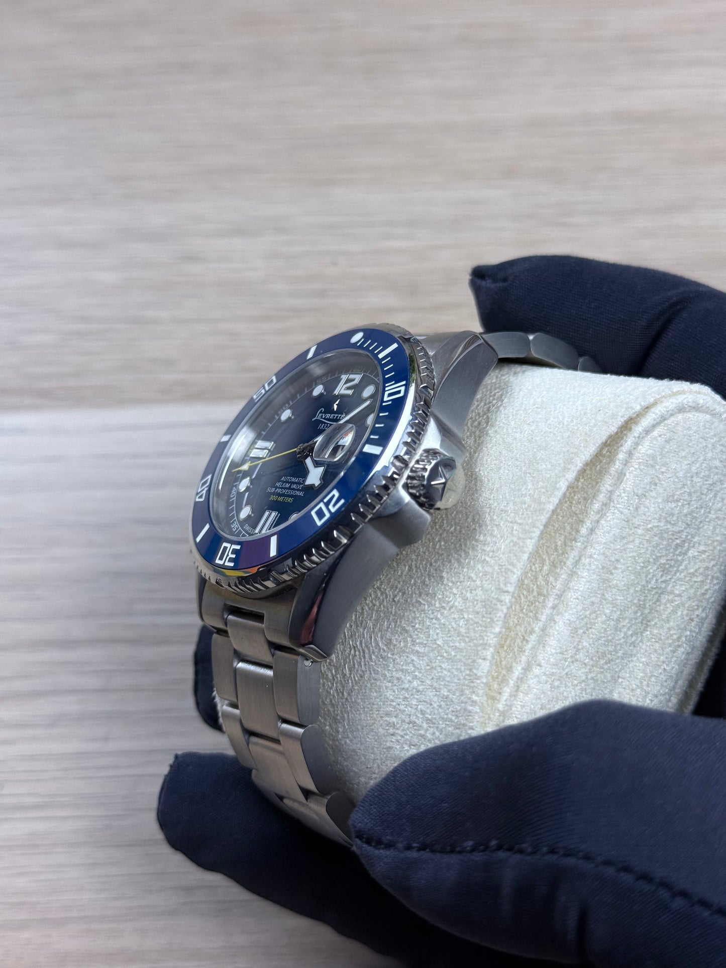 LEVRETTE LEVMASTER SUB-PROFESSIONAL 300