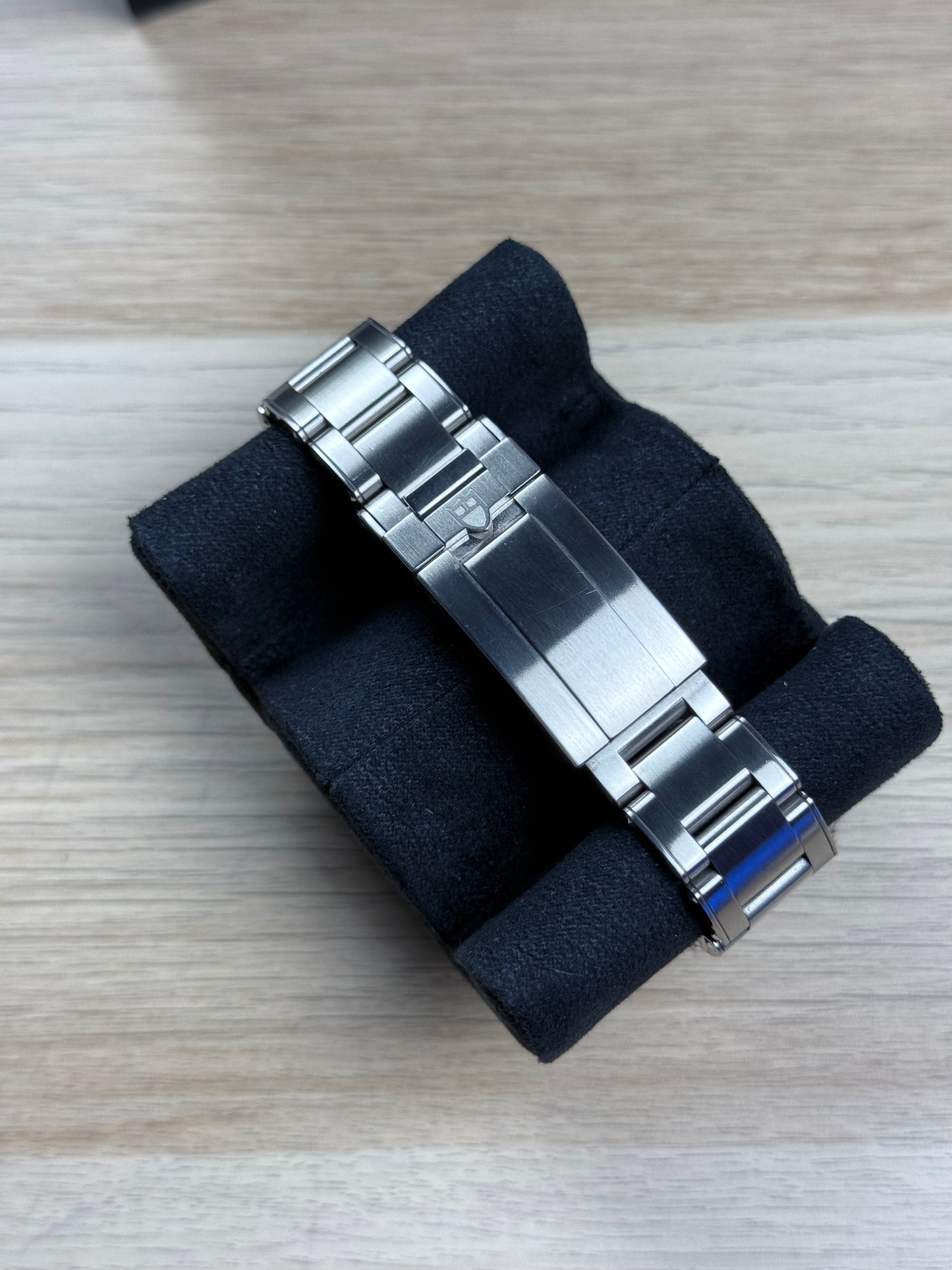 BLACK BAY 41mm NEW Ghiera Rossa 2025