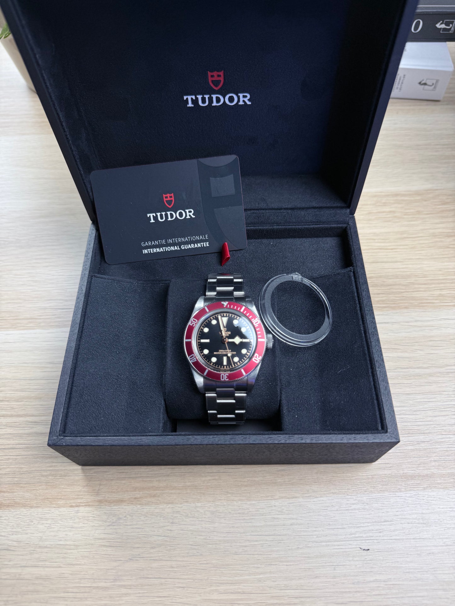 BLACK BAY 41mm NEW Ghiera Rossa 2025