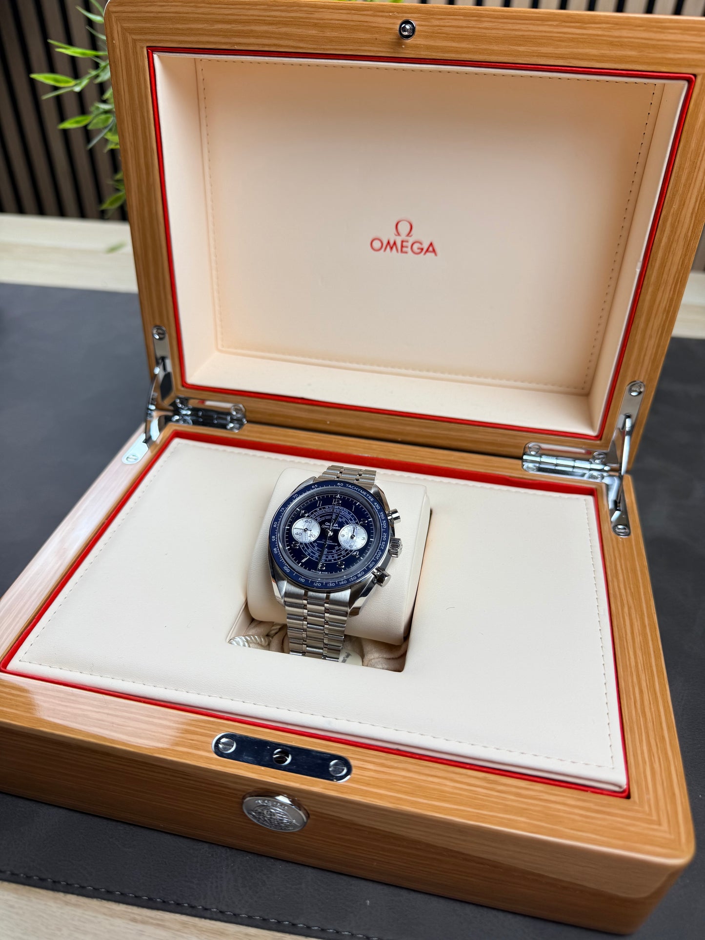OMEGA SPEEDMASTER CHRONOSCOPE