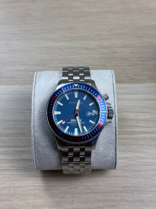 BREIL MANTA P.R.O. HYBRID AUTOMATIC 40,5 MM.